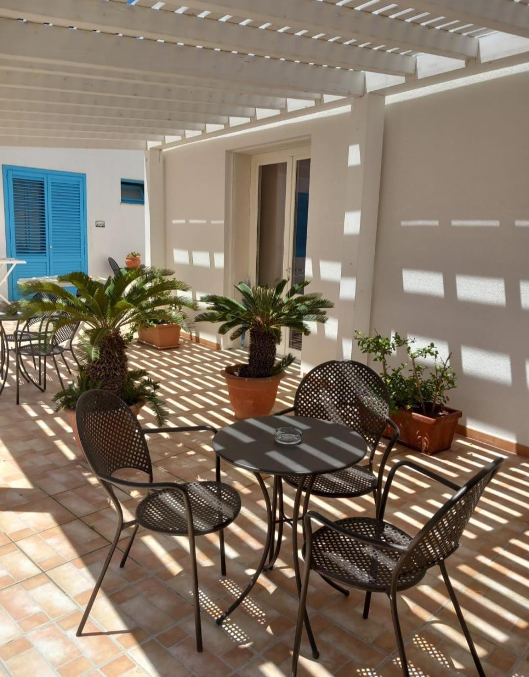 Blu Vacanze Residence ファヴィニャーナ エクステリア 写真